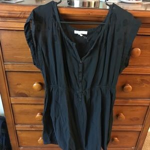 Black Tunic with Embroidered Detail - AE 🦅